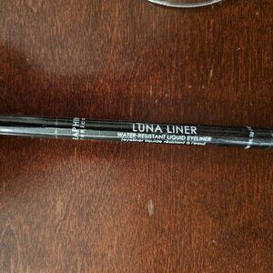 BRAND NEW Seraphine Luna Liner water-resistant liquid eyeliner